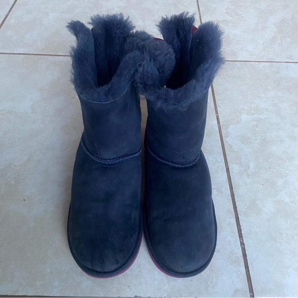 Ugg boots size 5